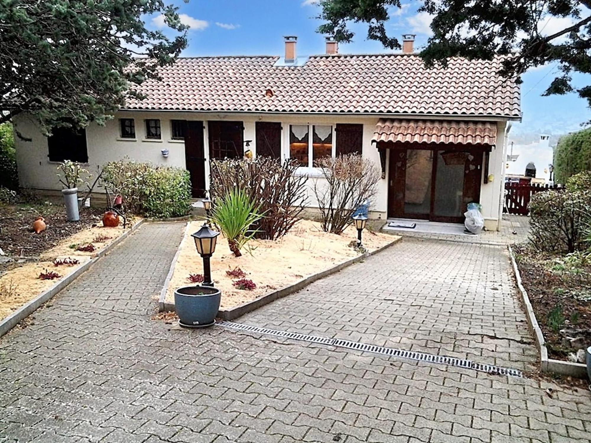 Maison Paisible A Veyras Avec Piscine Privee Et Vue Montagne Exterior photo